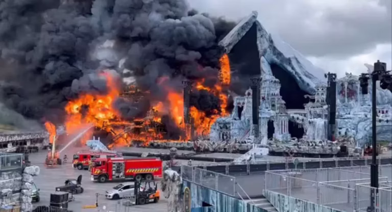 Incendio destruye el escenario principal de Tomorrowland en Bélgica