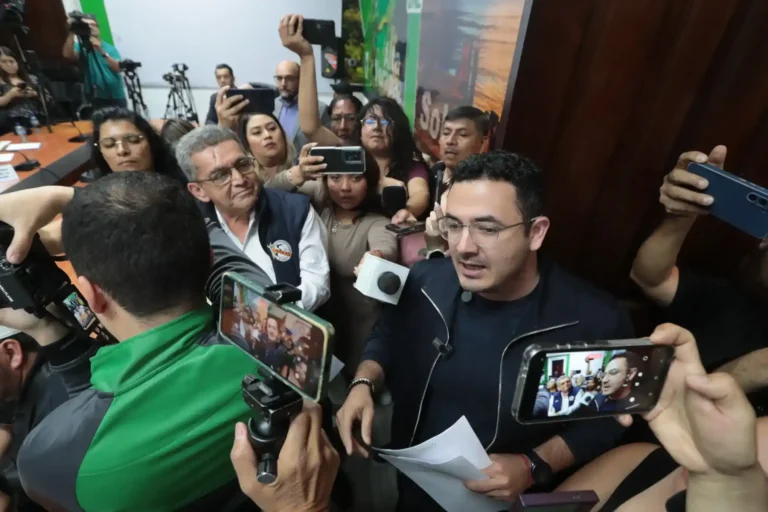 Diputado Samuel Pérez interrumpe citación con Joviel Acevedo, Mineduc y PGN