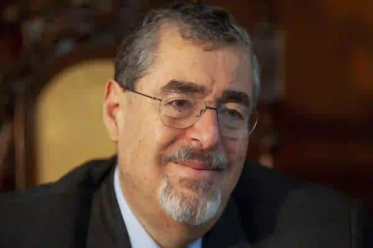 El licenciado Giovanni Fratti presenta nuevo amparo contra el presidente