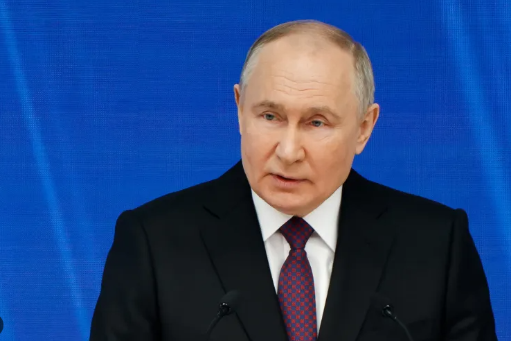 UE aprueba préstamo de 90,000 millones a Ucrania y nuevas sanciones a Rusia