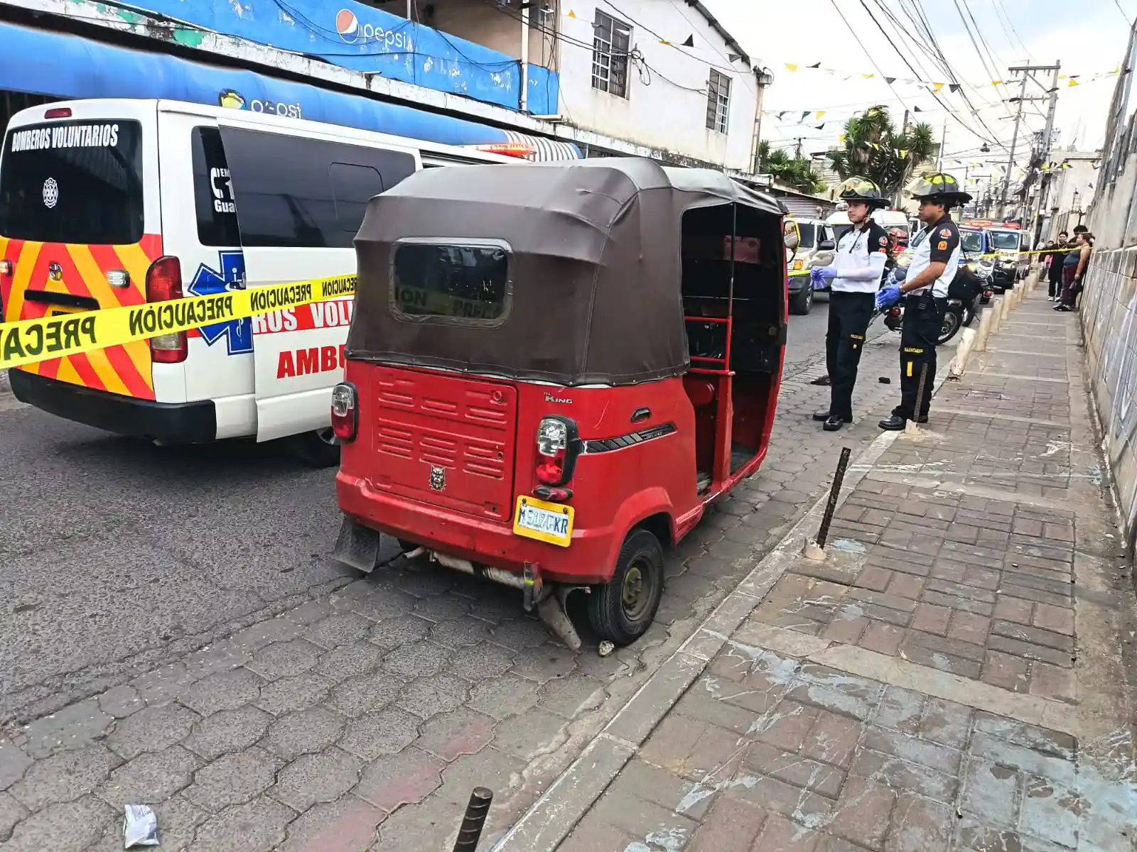 Mototaxista es atacado a tiros en Mixco y trasladado de emergencia a hospital