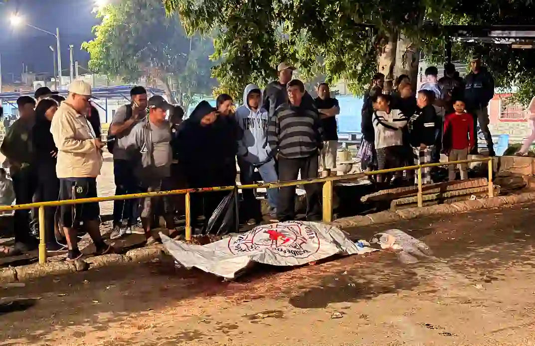 Dos fallecidos y tres heridos en ataque con arma blanca en la capital y Villa Nueva