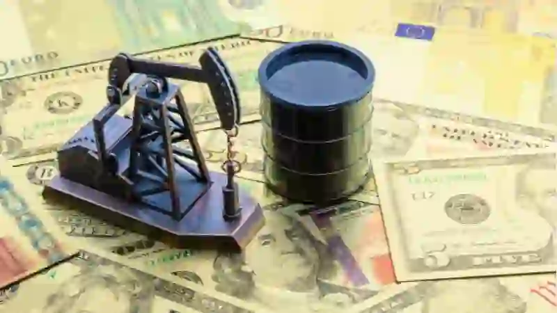 La gasolina cara y el alto costo de vida hunden la confianza del consumidor en EE. UU.