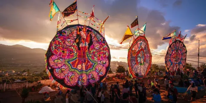 La-tradicion-de-los-barriletes-gigantes-en-Guatemala