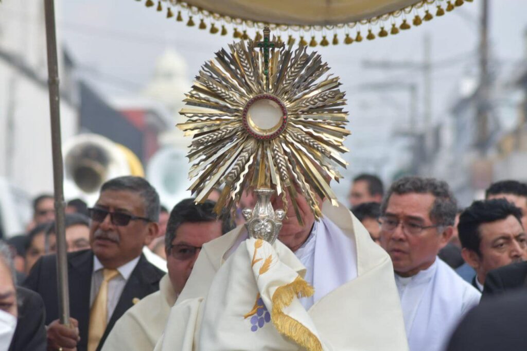 Celebración de El Corpus Christi en Guatemala