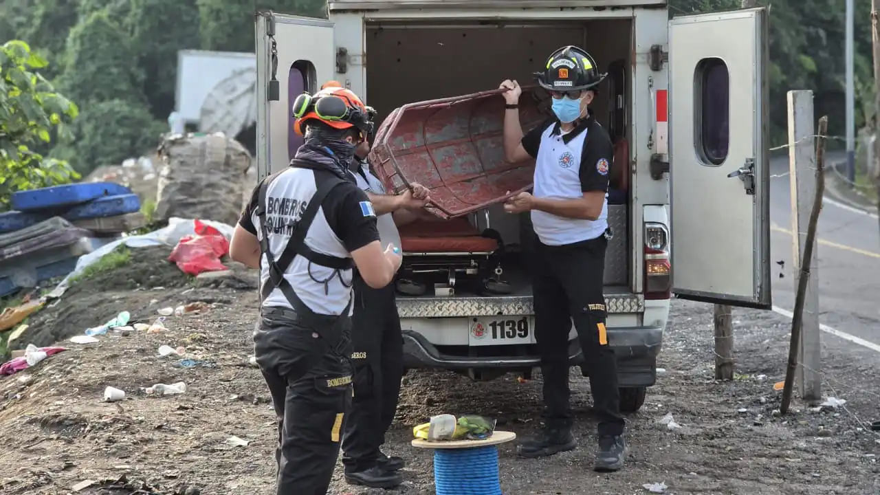 Hombre muere tras caer a barranco en Quetzaltenango